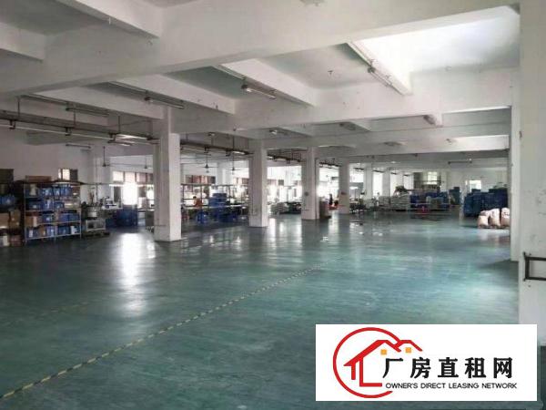  小河标准厂房三楼1350平方招租有地坪漆,带装修