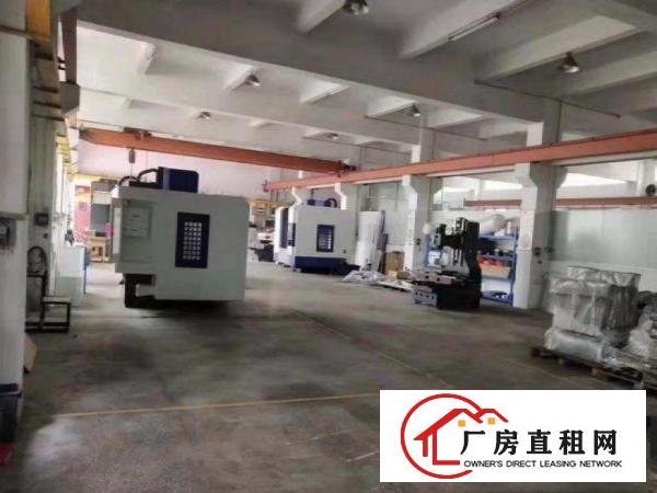  出租中堂东向一楼960平方带5吨航车现成办公室水电齐全