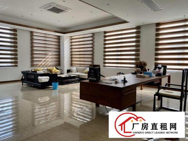  坂田地铁口新出一楼2800平豪华装修高新园区形象好配套齐