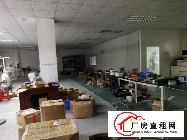  横岗华侨新村社区带装修二楼厂房680平方，可分租