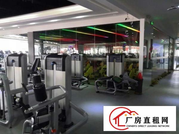  塘坑地铁口现成1400平方展厅出租之前是健身房会所