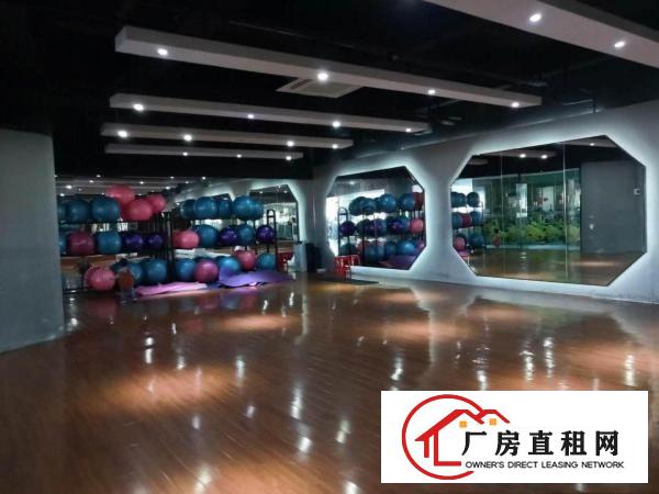  塘坑地铁口现成1400平方展厅出租之前是健身房会所