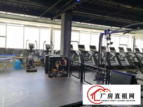  塘坑地铁口现成1400平方展厅出租之前是健身房会所