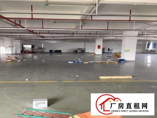  横岗地铁A口二楼1180平米带装修厂房出租（拎包即可用）