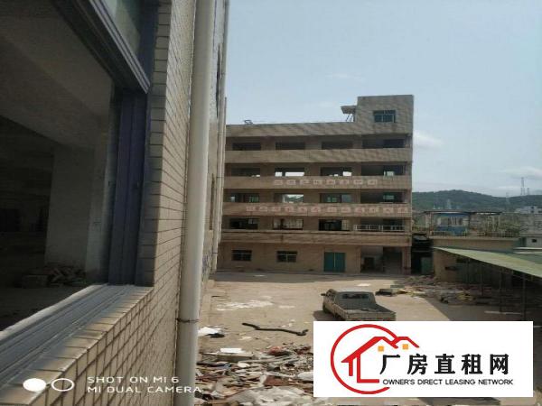  横岗荷坳地铁站，独院4500平方出租，可分租。
