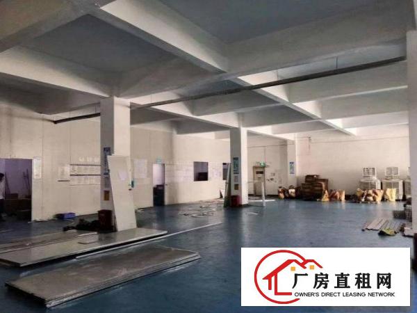  横岗四联三楼2100平方精装修厂房出租，人流旺