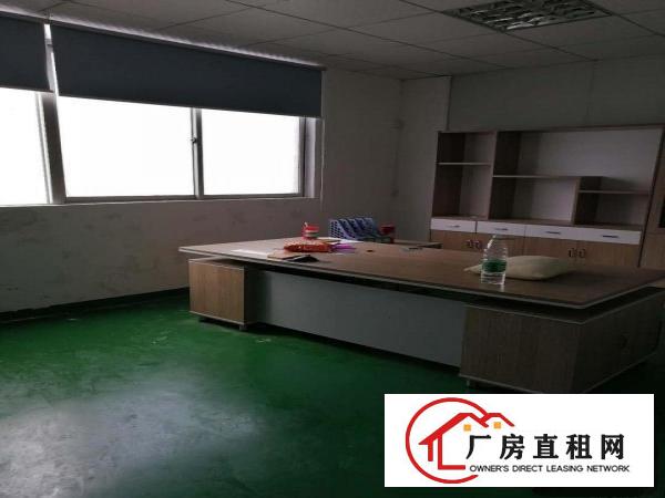  横岗荷坳地铁站附近二楼3100平带喷淋工业厂房招租（可分）