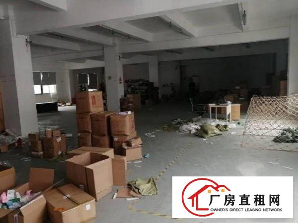  横岗恒丰路楼上1200平米带装修厂房出租，适合办公仓库