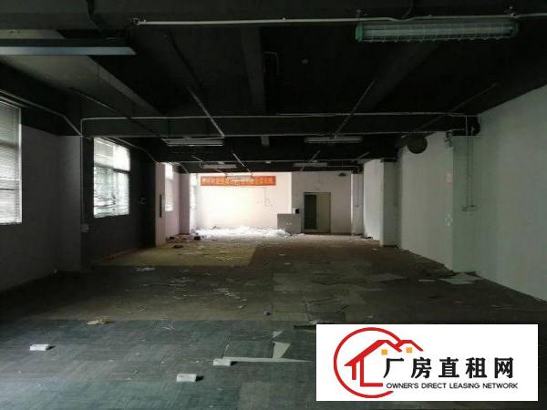  横岗茂兴路楼上750平米带装修厂房出租，物业直租！