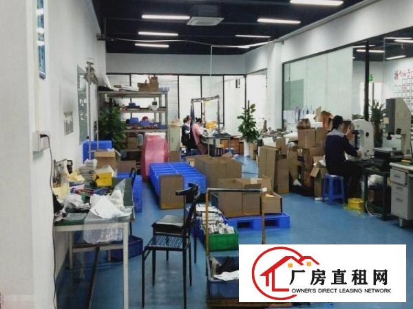  横岗六约村新出全新楼上2500平厂房带装修分出租，不需转让费