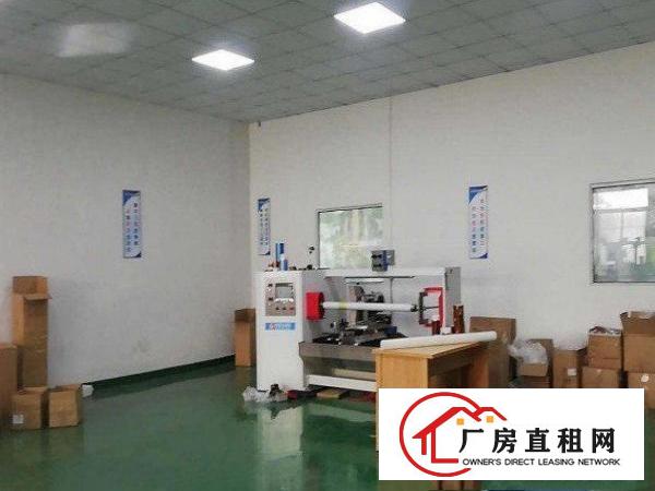  横岗新光村房东直租一楼厂房580平，电大，价格可谈