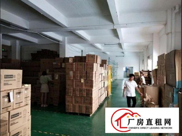  横岗街道一楼厂房850方出租，配货梯，配电大