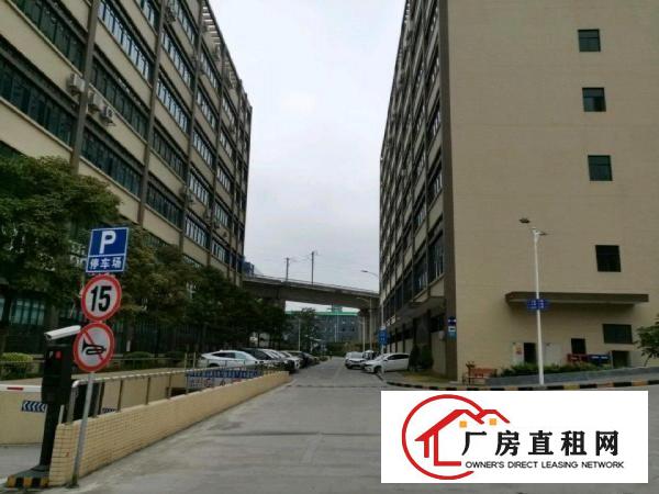  横岗荷坳地铁附近园区厂房红本一楼整层2278平方