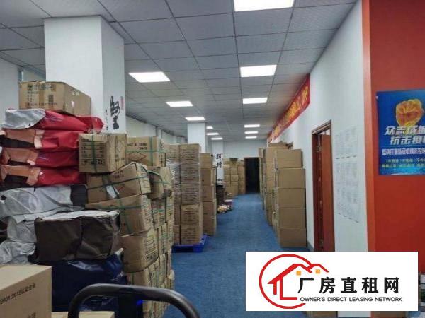  横岗六约新出楼上一整层精装修450平厂房出租，上下货方便