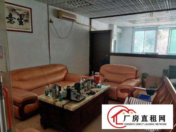  228工业区厂房二层三层出租各800㎡可分组