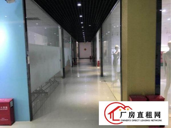  横岗力嘉路口1000平方三楼精装修，可分租一半