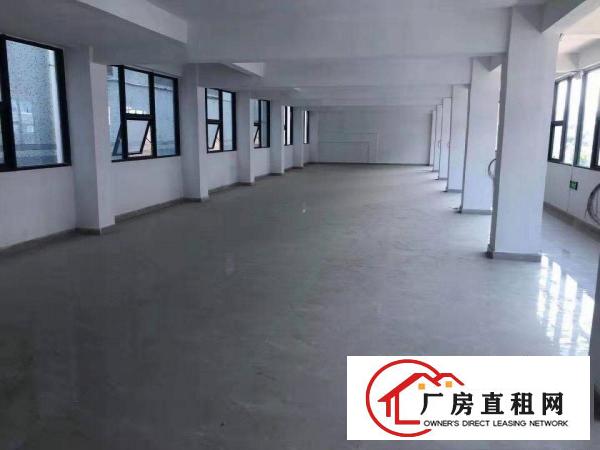  六约地铁口附近新出楼上120平带精装修厂房出租