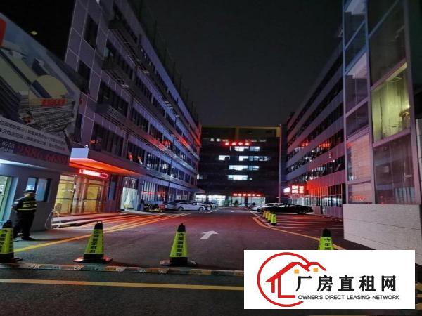  六约地铁口附近新出楼上120平带精装修厂房出租