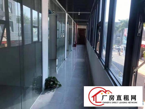  六约地铁口附近新出楼上120平带精装修厂房出租