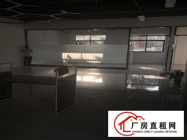  龙岗大道边上地铁站附近带妆卸平台原房东厂房3680平带装修