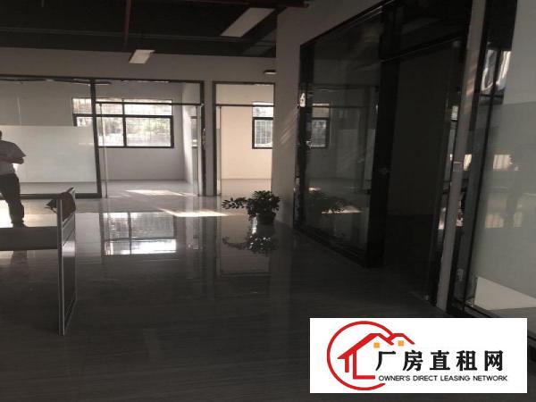  龙岗大道边上地铁站附近带妆卸平台原房东厂房3680平带装修