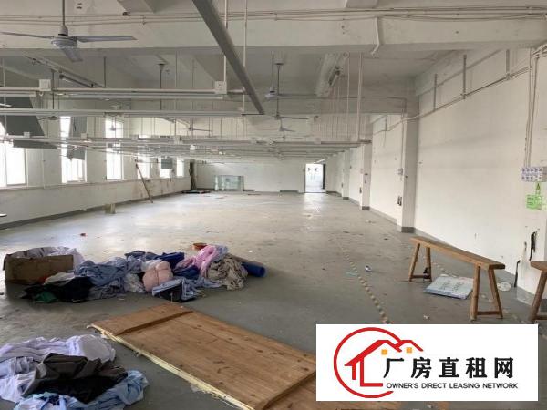  横岗街道办附近580平方带装修厂房出租