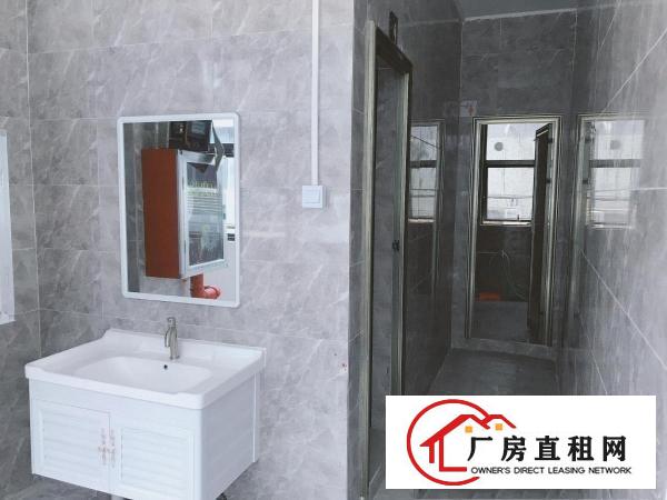  地铁口新出160平，带装修办公仓库，有大小户型