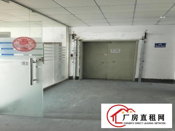  横岗天虹附近二楼260平米厂房出租带装修