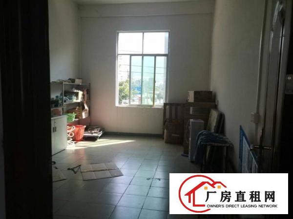  横岗安良现成服装厂房680平方无转让费