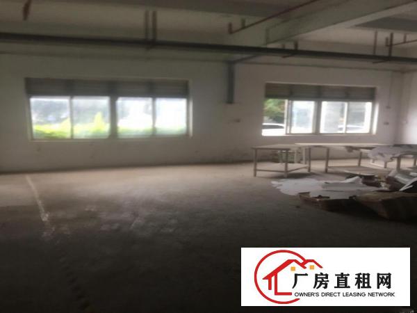  横岗地铁口，多户型低价厂房出租，可分隔，可组合