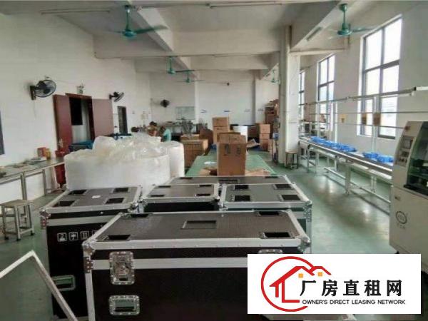  坂田高新技术工业园3楼350方厂房出租，形象好，带地坪漆！