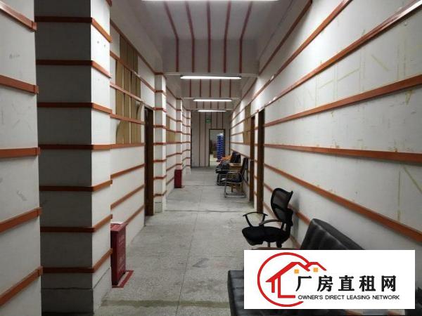  个人整层分租仓库无公摊实用面积高，价钱低。现分租。双向电梯