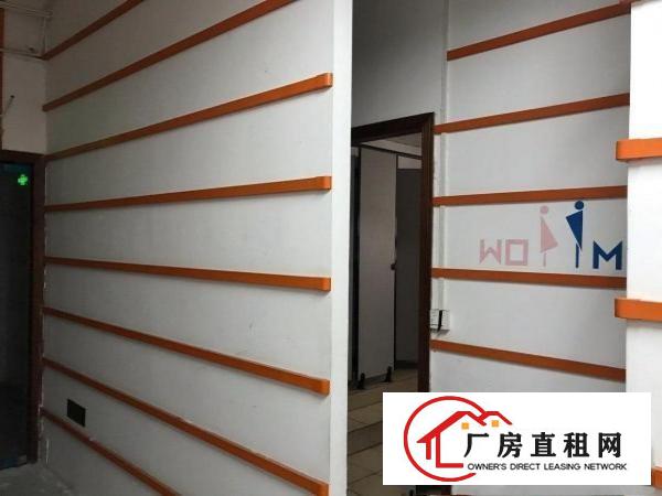  个人整层分租仓库无公摊实用面积高，价钱低。现分租。双向电梯