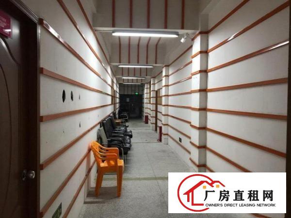  个人整层分租仓库无公摊实用面积高，价钱低。现分租。双向电梯