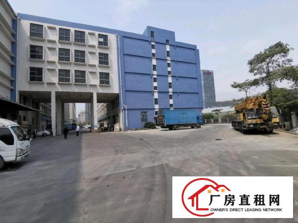  龙岗坂田五号线地铁口新出600精装修，超大空地