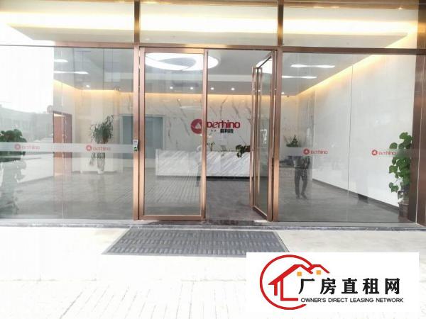  坂田五和地铁口2000平一楼，高9米厂房出租。