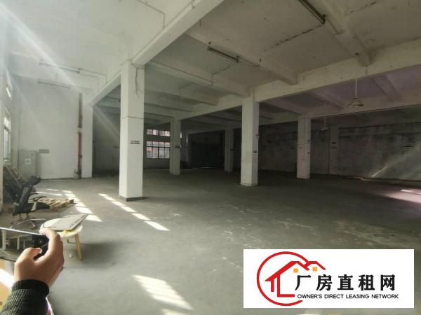  龙岗坂田天安云谷附近新出1楼950平可做汽修厂房出租。