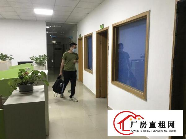  坂田办公仓库300平，有现成装修，电商办公拎包入住