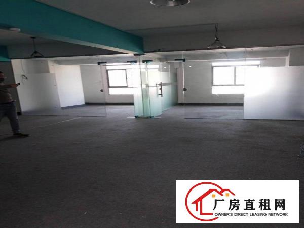  杨美地铁B出口300平米带装修厂房出租