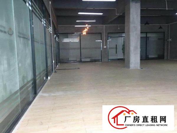  新鲜出炉，电商园内358平精装电商厂房出租，现成隔间