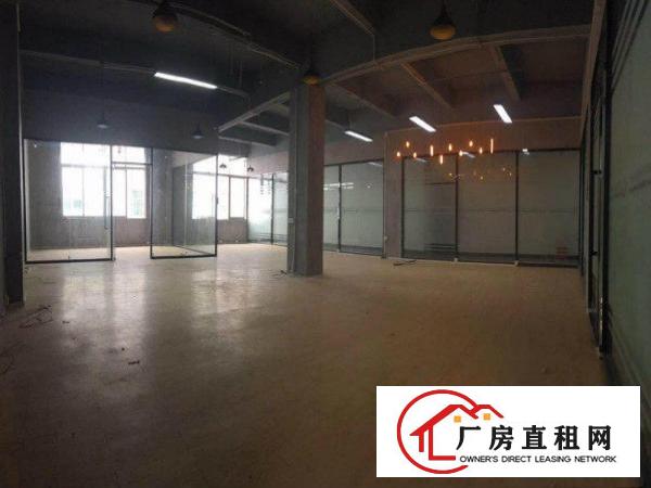  新鲜出炉，电商园内358平精装电商厂房出租，现成隔间
