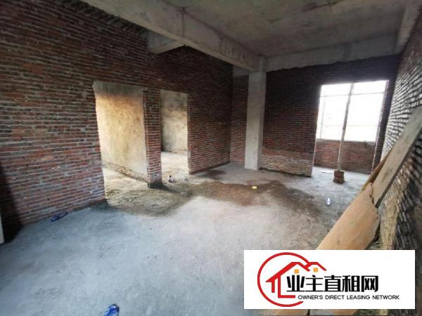  仓库或厂房360平出租，三楼4个套房房东直租近马路