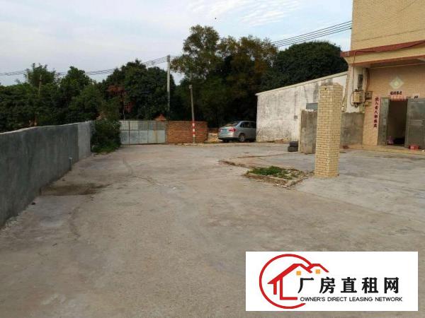  两层楼，一楼130加70平。二楼160平
