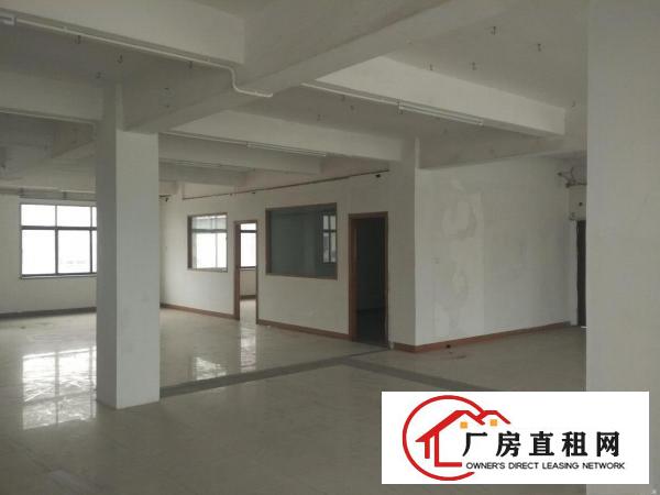  淡水白云一路原房东工业园一楼2800平带装修，大小可分租