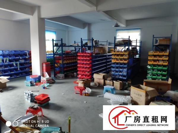  350平楼上带装修，淡水和深圳交界附近，2吨电梯，工业园內