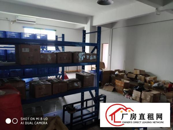  350平楼上带装修，淡水和深圳交界附近，2吨电梯，工业园內