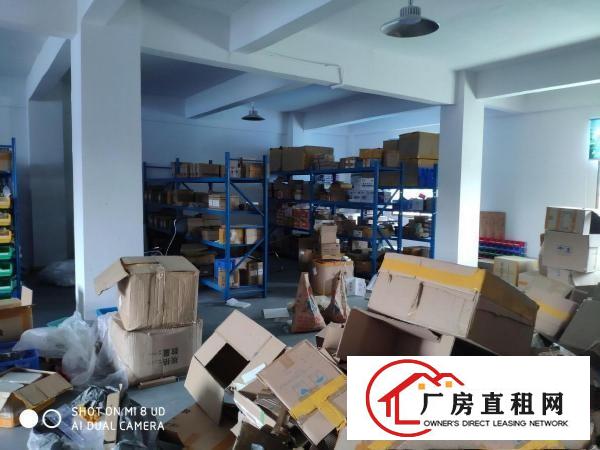  350平楼上带装修，淡水和深圳交界附近，2吨电梯，工业园內