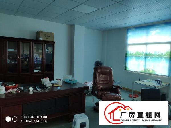  350平楼上带装修，淡水和深圳交界附近，2吨电梯，工业园內