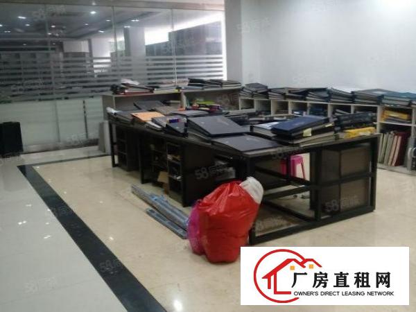  爱联工业区内带装修500平米厂房出租，有货梯好招工