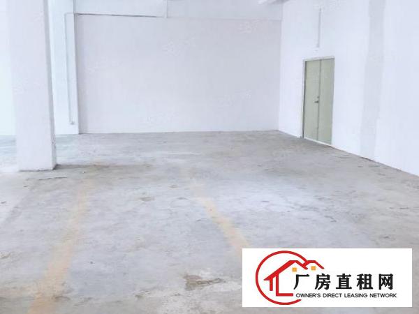  龙岗爱联地铁口300平厂房出租带货梯停车场免费采光好价格实惠